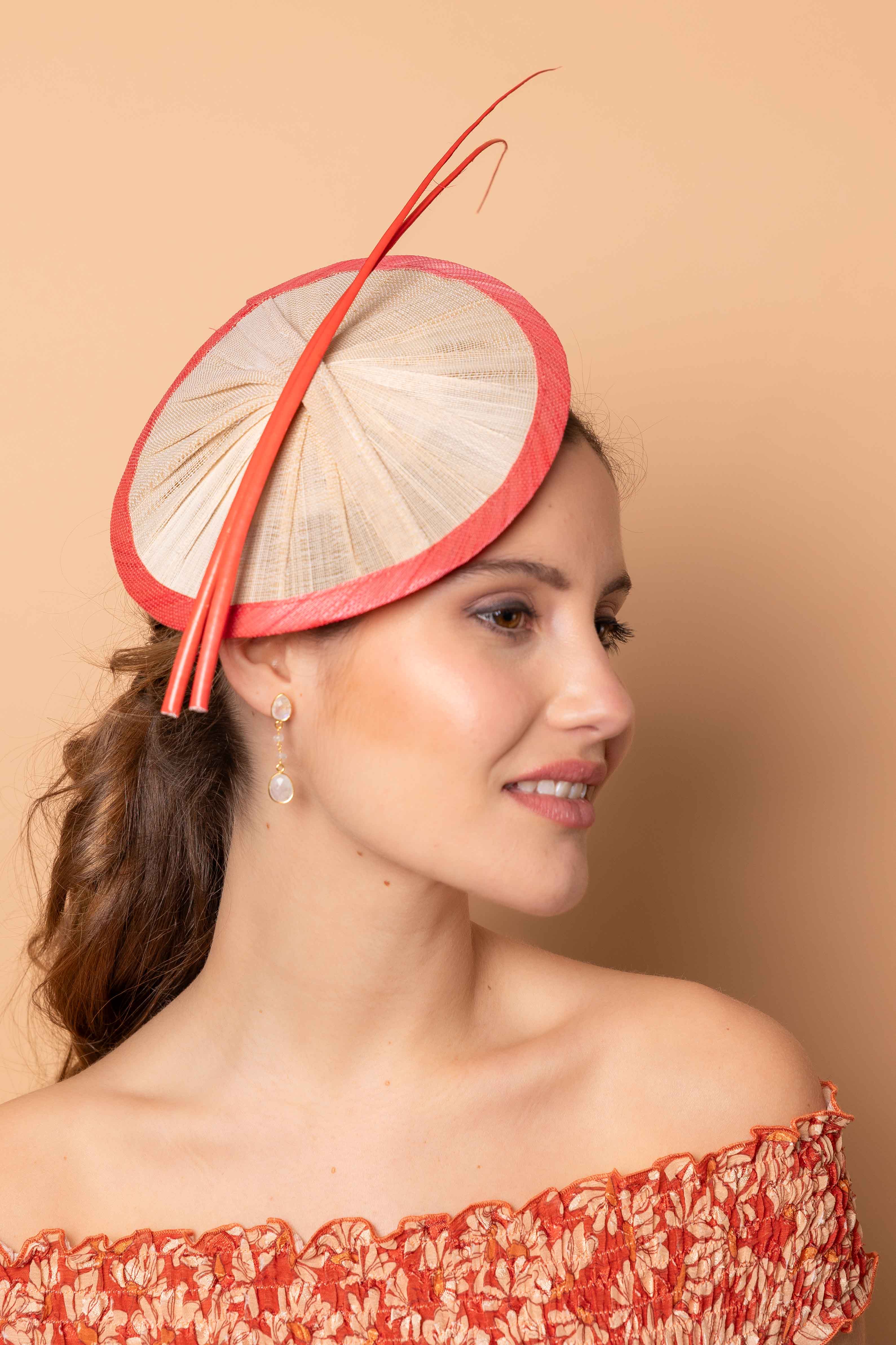 Tocado Osaka beige y rojo