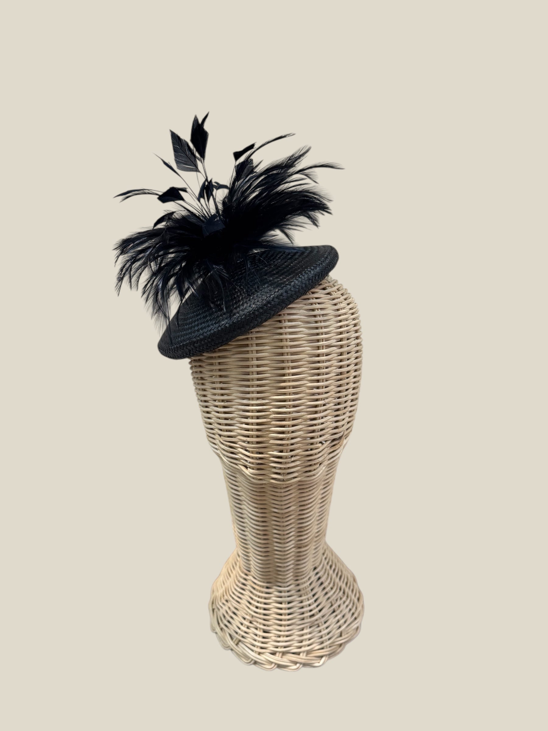 Tocado Sabille negro