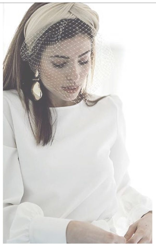 Diadema Baronesa beige