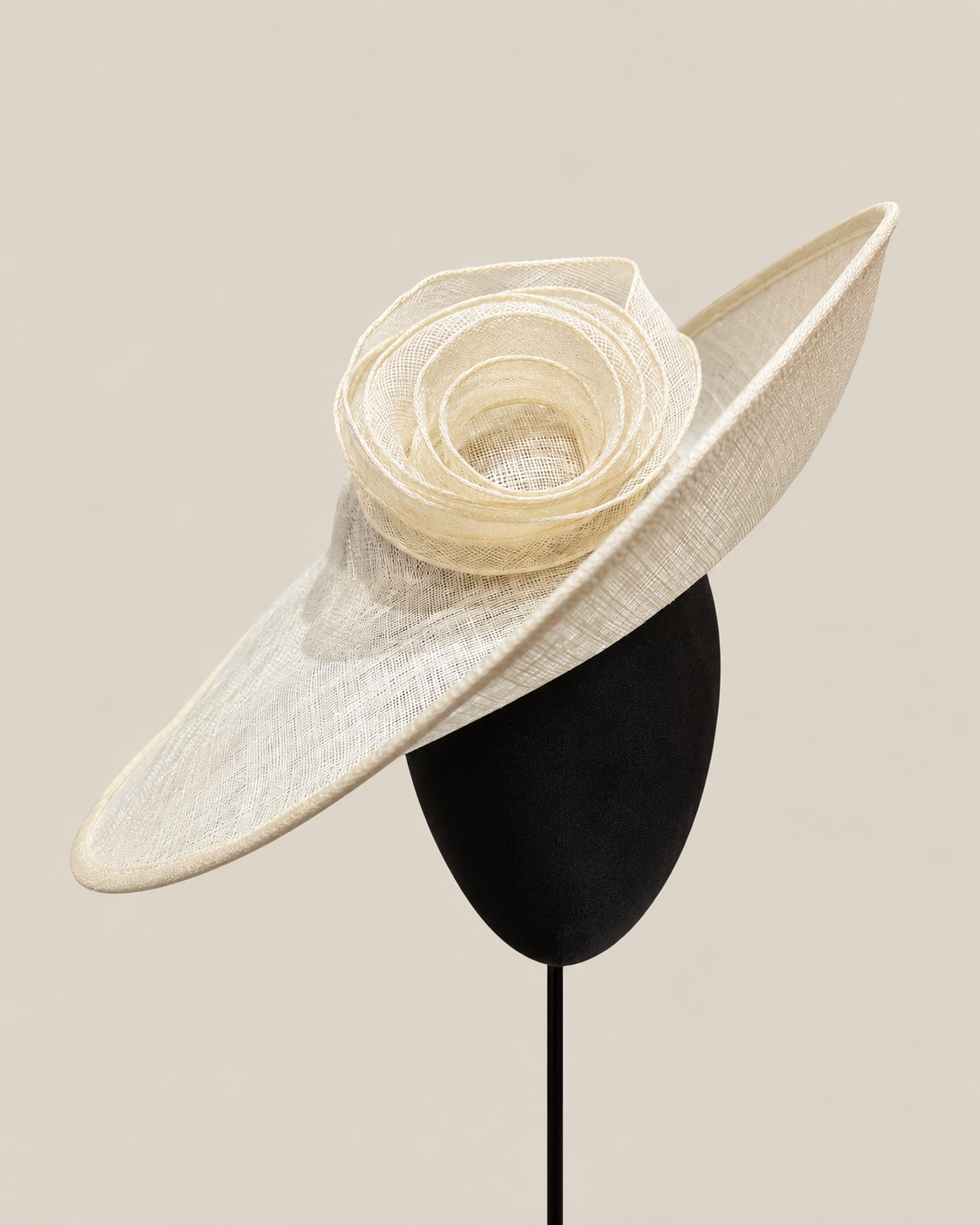 Pamela Nieves beige