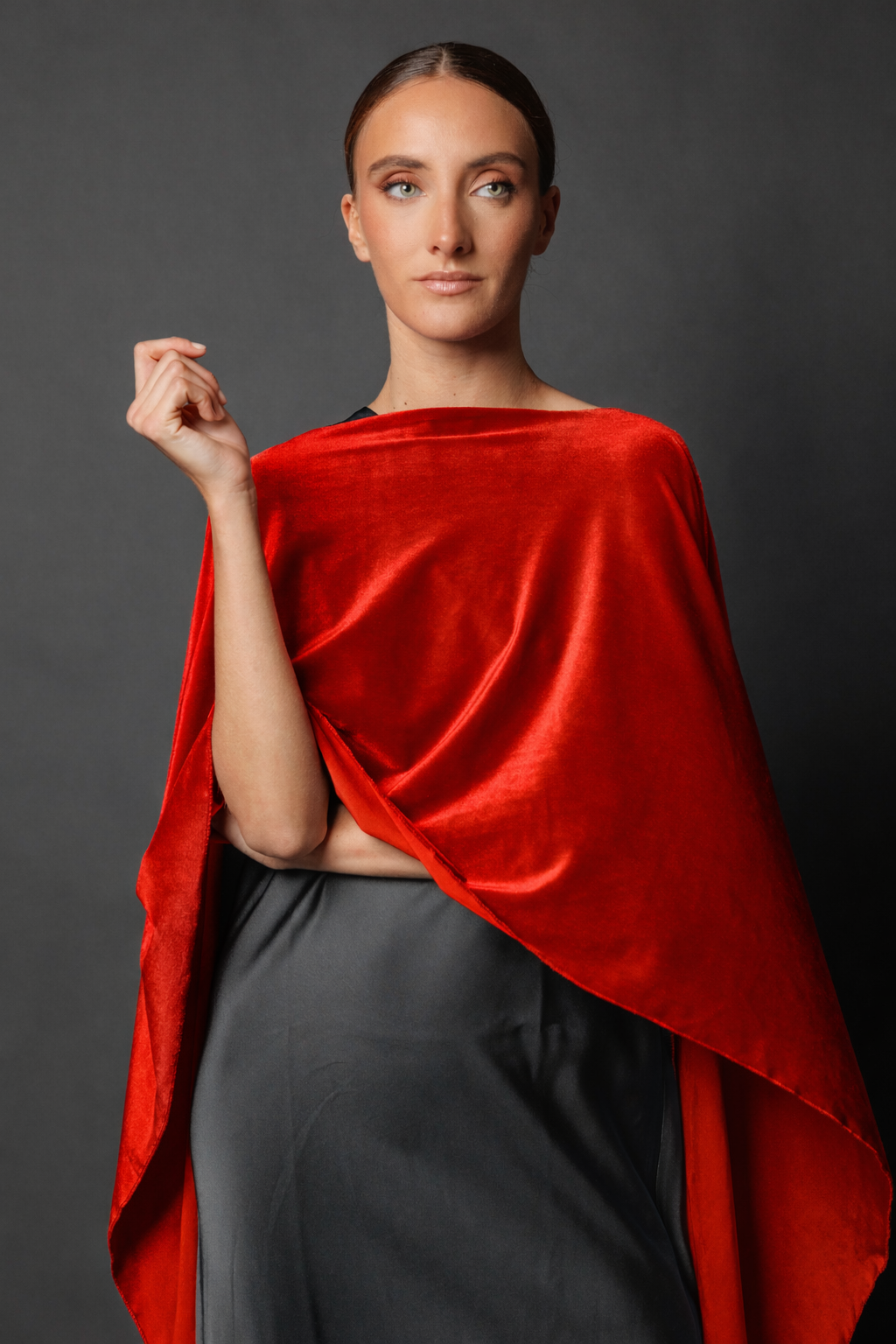 Capa de terciopelo roja