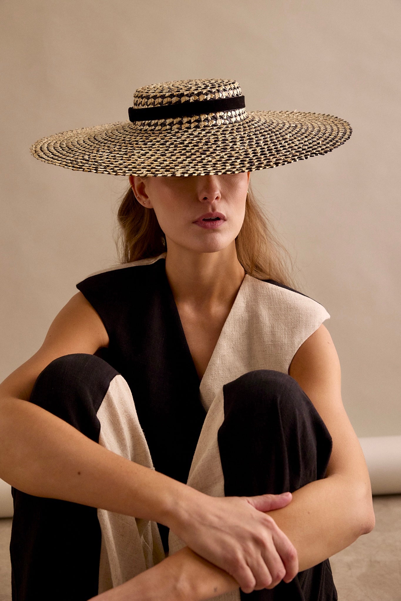 Canotier Estribo negro y camel