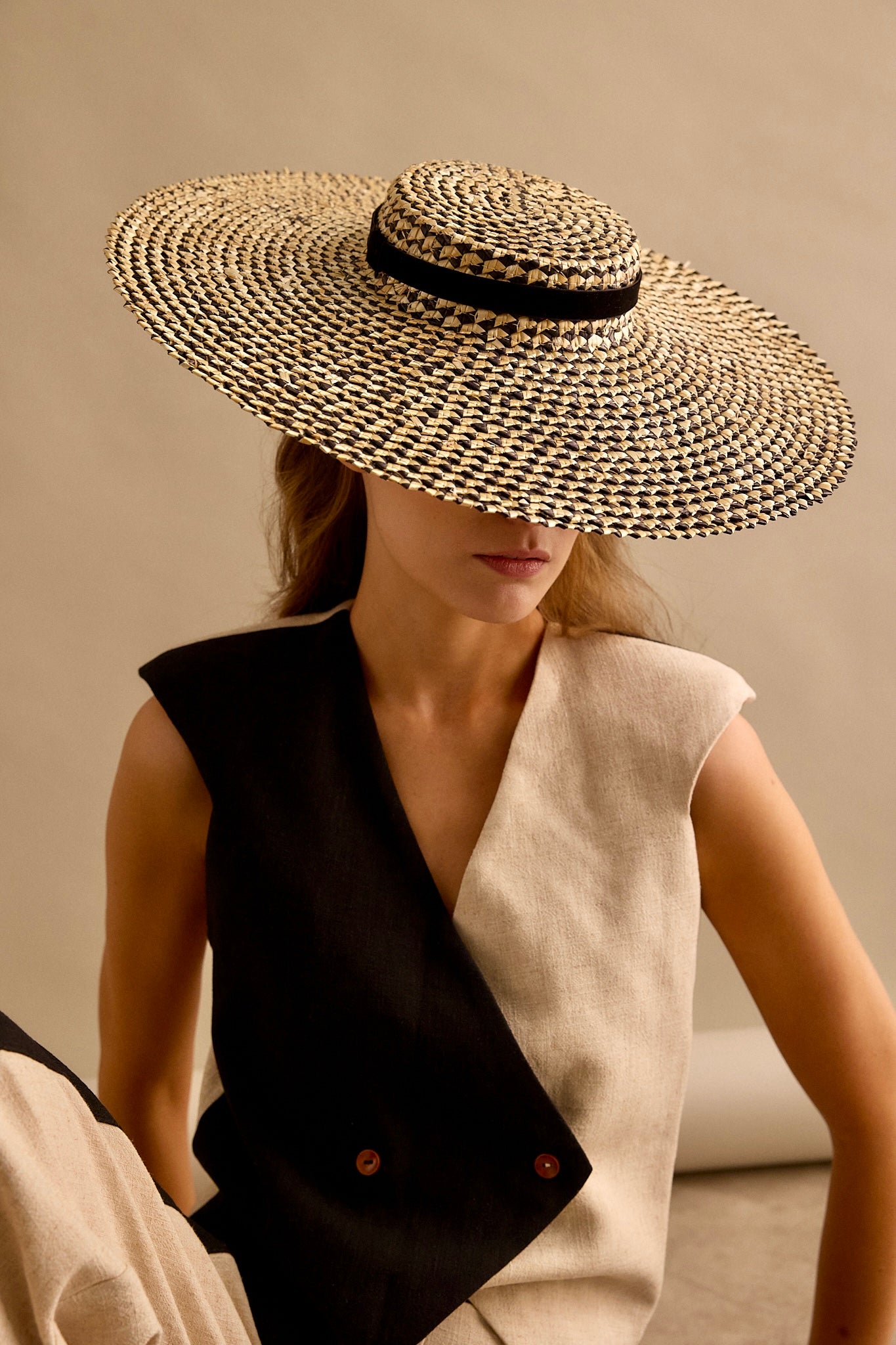 Canotier Estribo negro y camel