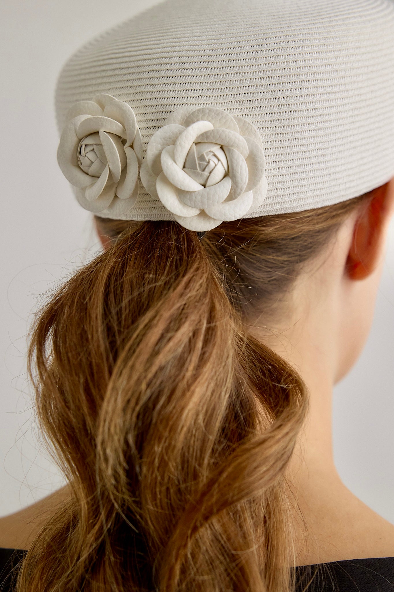 Casquete Gabrielia blanco