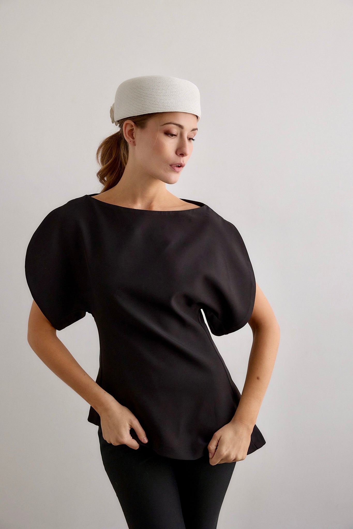 Casquete Gabrielia blanco