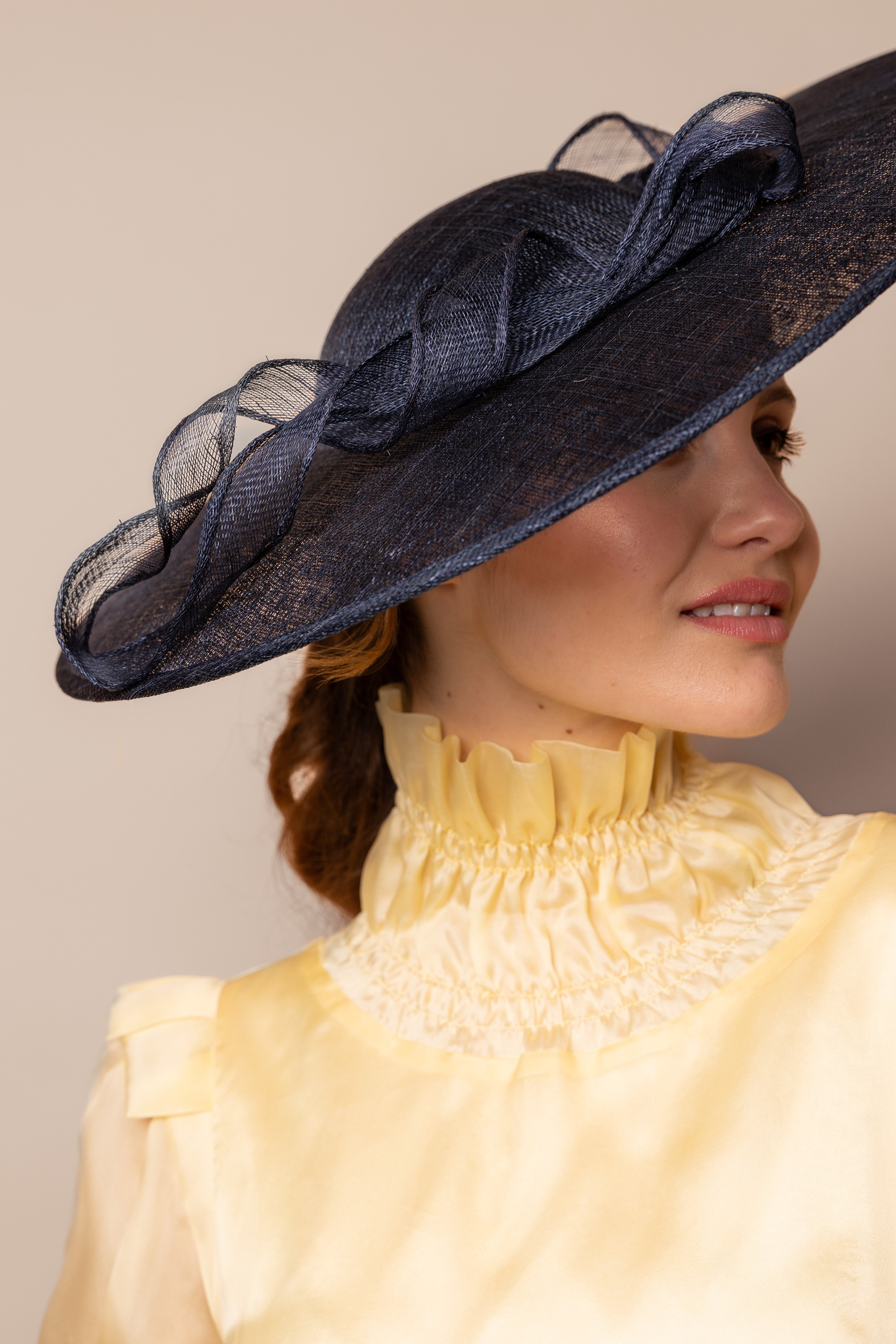 Pamela Ivana azul marino