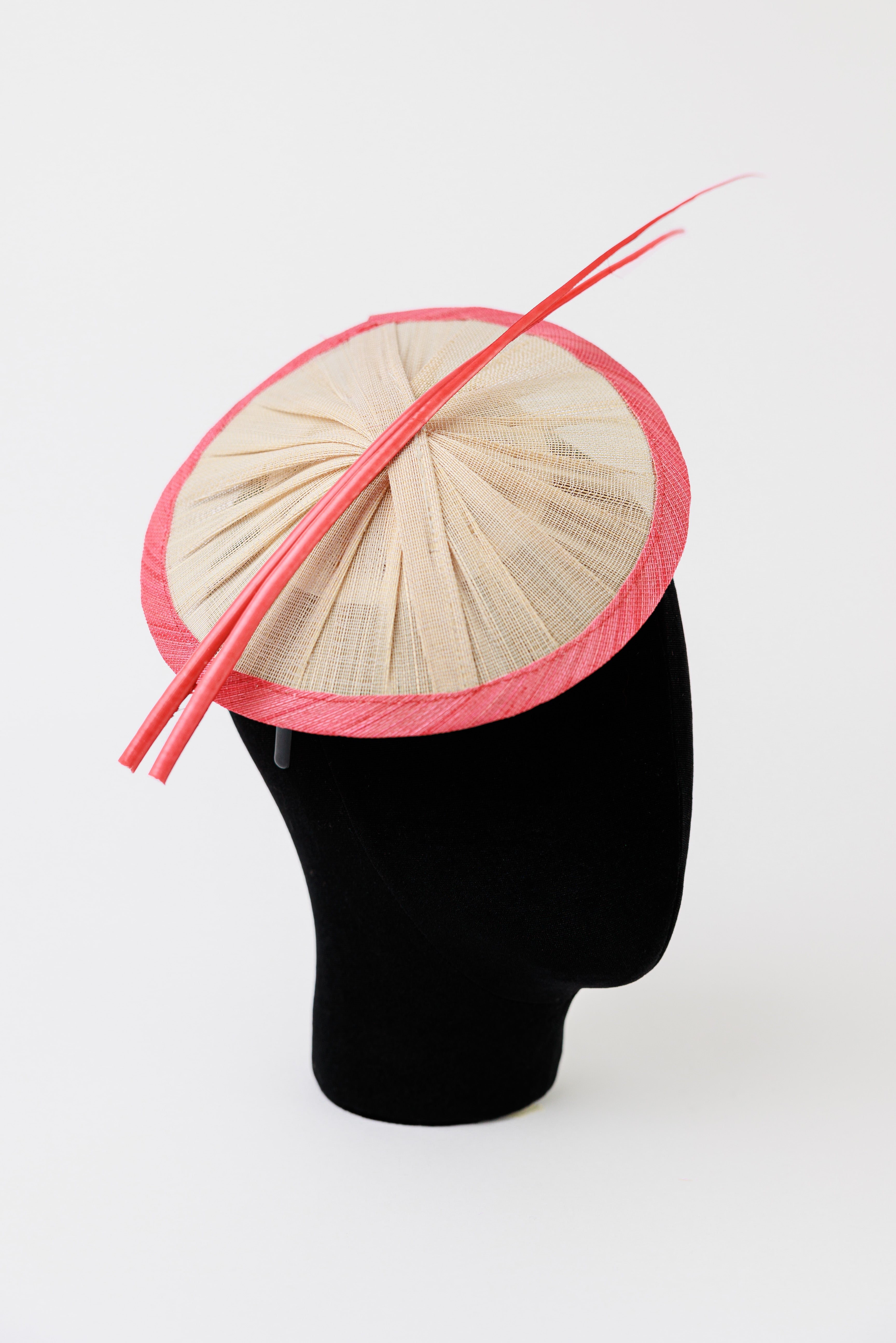 Tocado Osaka beige y rojo