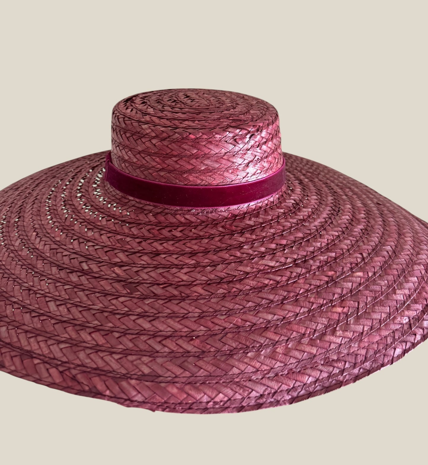 Pamela, paja, canotier, vino, invitada, boda, Marcela & co