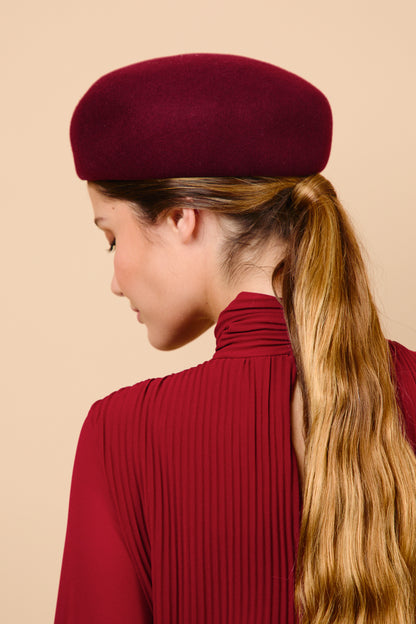 Pillbox, tocado, casquete, lana, vino, invitada, boda, Marcela & co