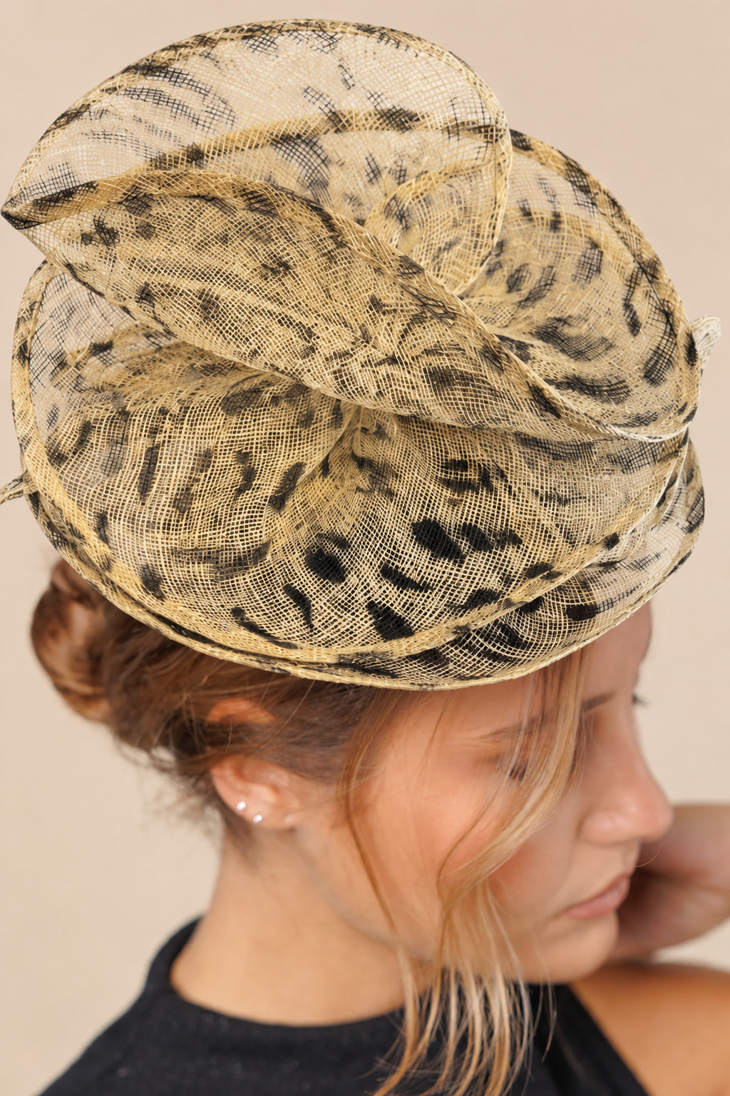 Tocado Tiere Beige