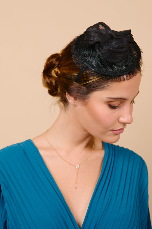 Tocado, sinamay, mini, crin, negro, invitada, boda, Marcela & co