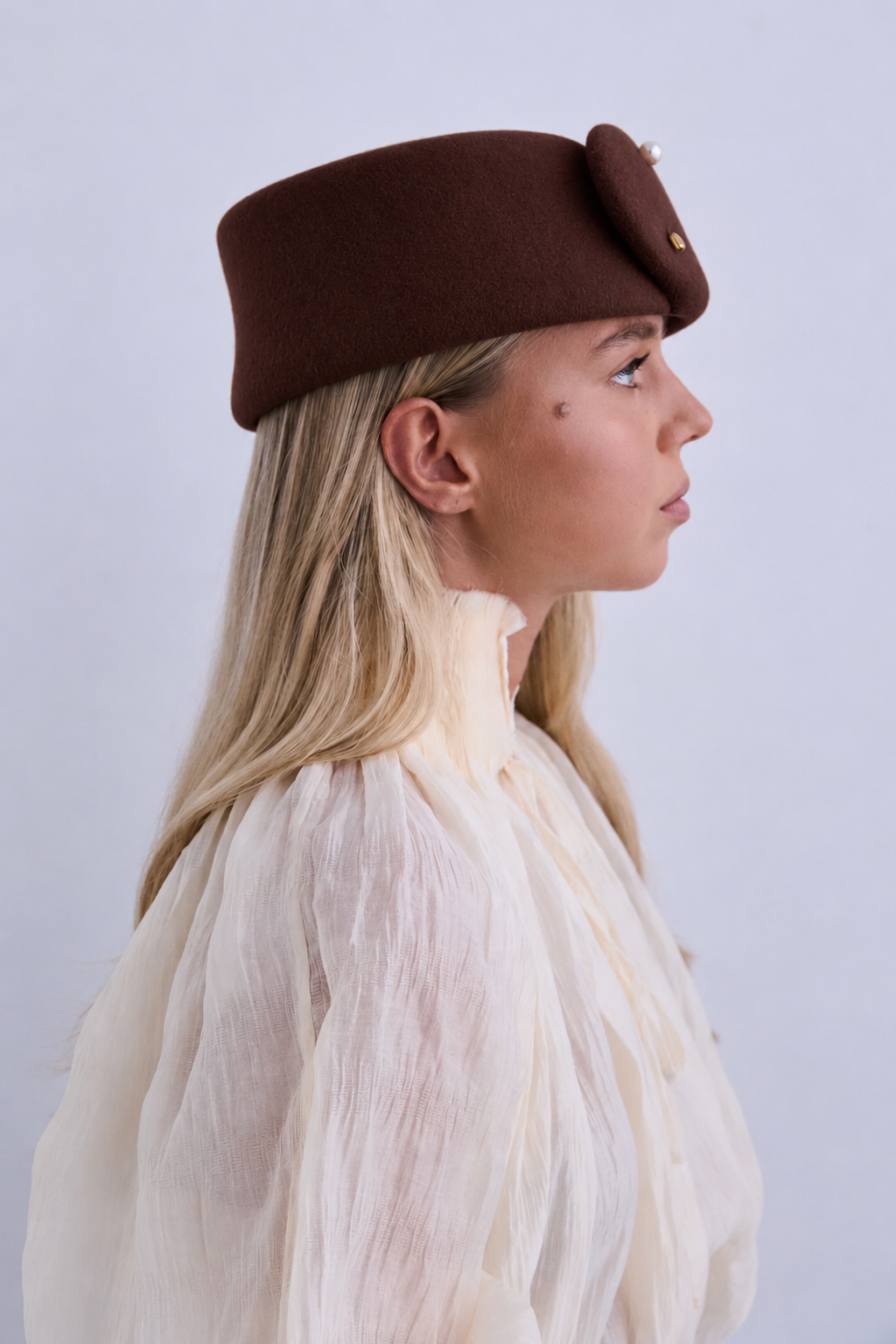 Tocado Casquete Jacqueline chocolate
