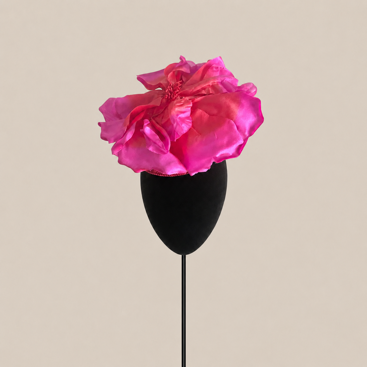 Tocado Agnes fucsia