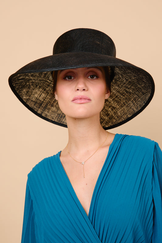 pamela, negra, acampanada, invitada,boda, sinamay, marcela & co