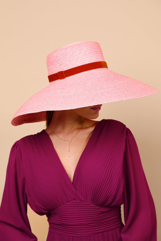 pamela, paja, rosa, acampanada, invitada, boda, marcelaandco