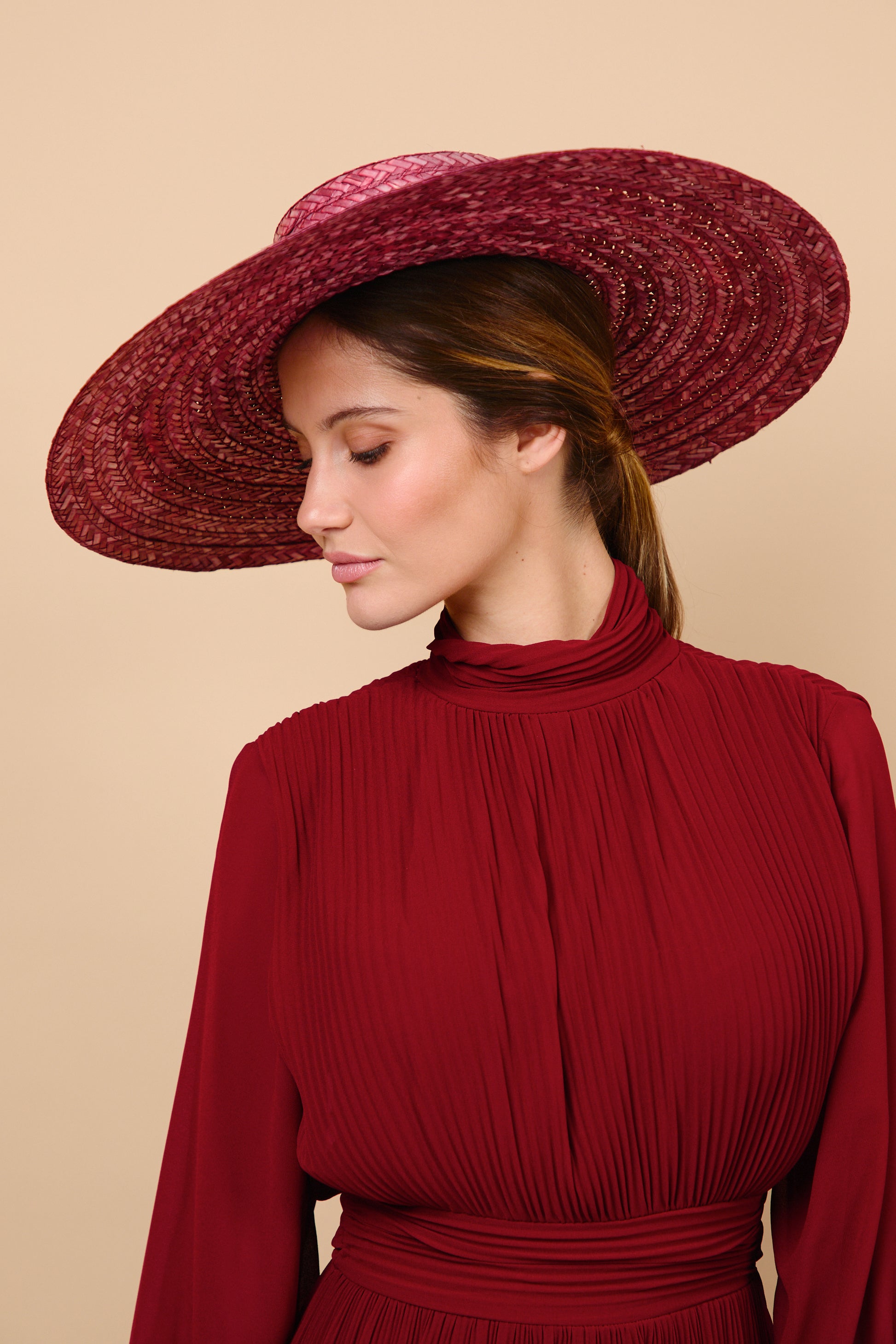 pamela, paja, vino, invitada, boda, marcela and co