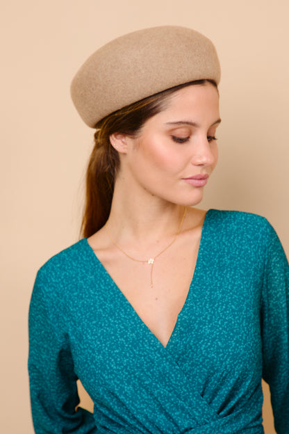 tocado, casquete, invitada, invierno, boda, pillbox, lana, camel, marcela & co