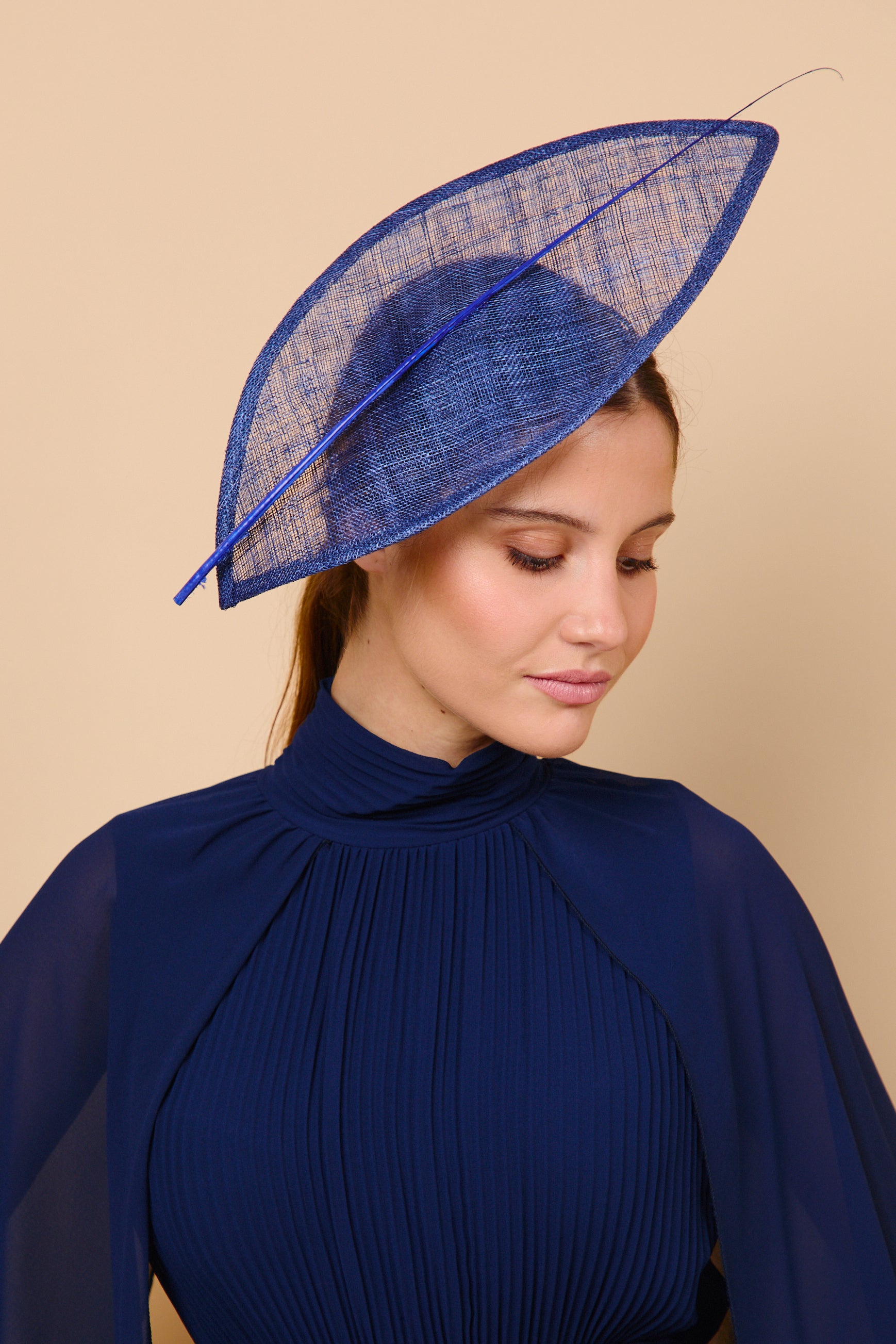 tocado, hoja, sinamay, raqui, azul, marcela & co