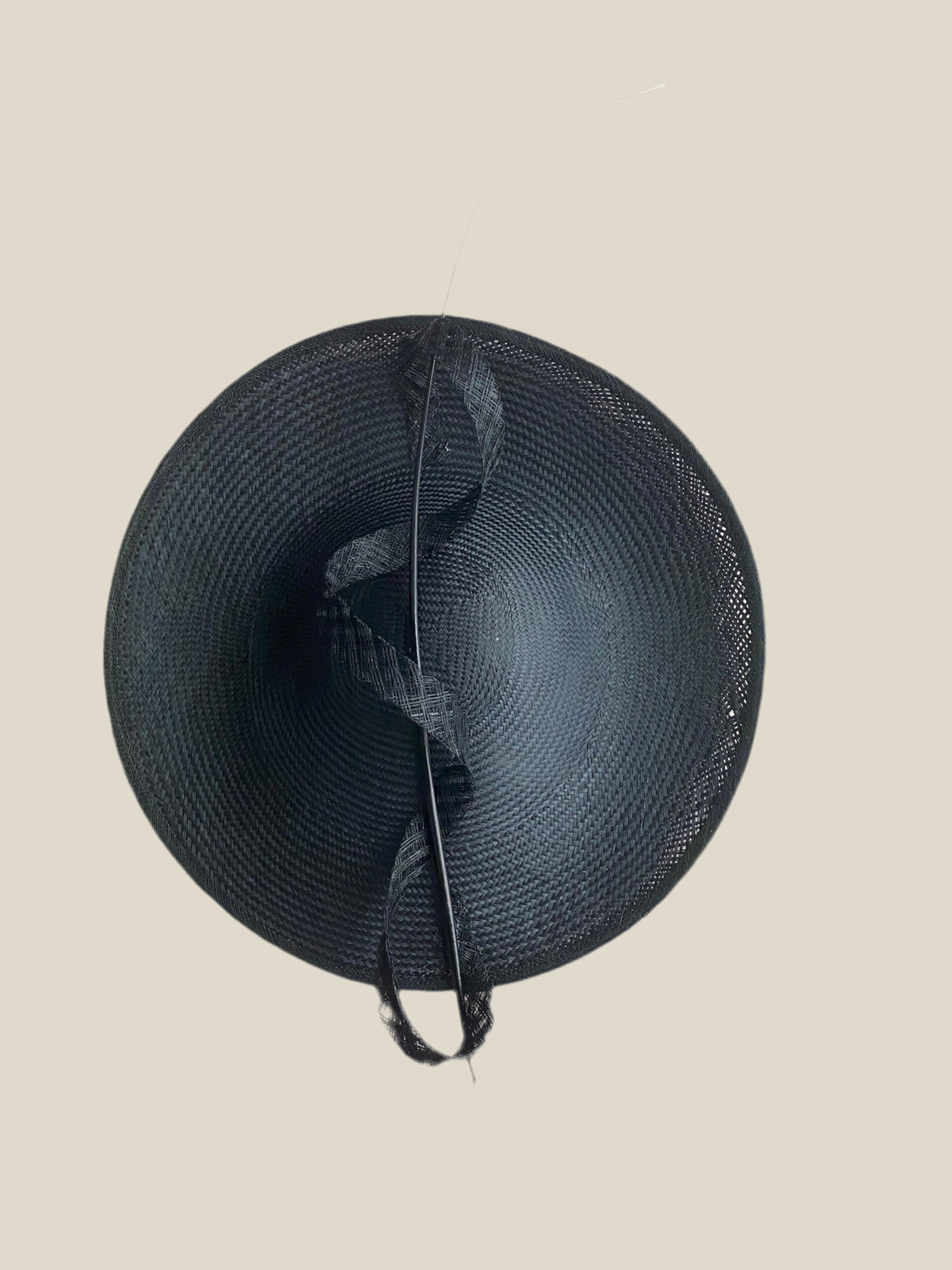 tocado, negro, invitada de boda, marcela & co