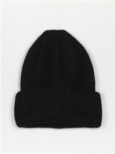 Black knitted hat