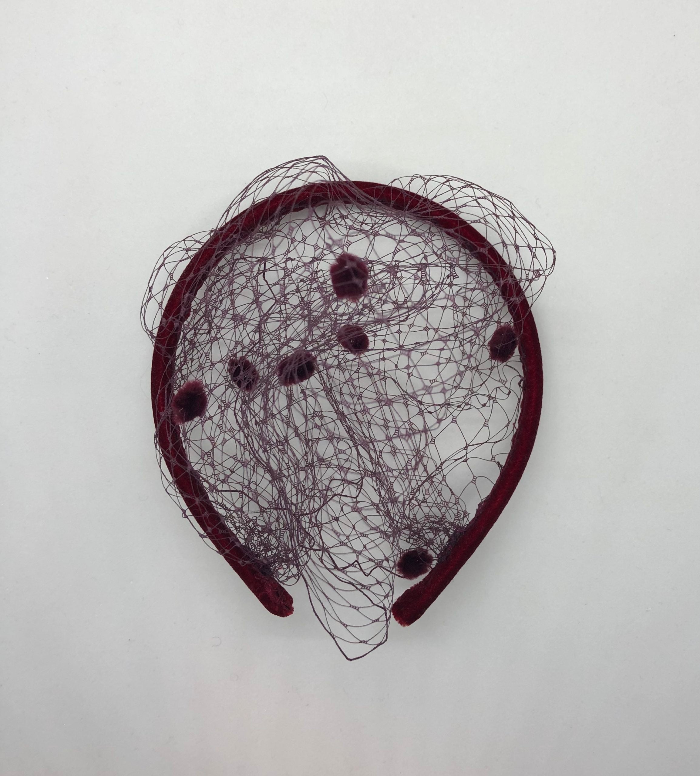 Diadema Carolina petite vino