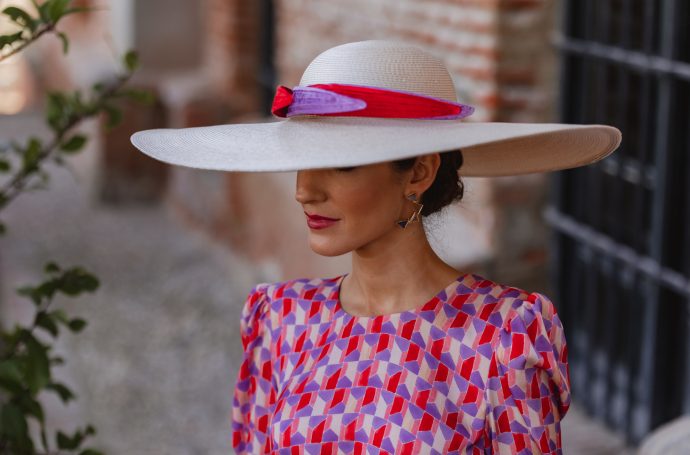 Pamela Palma roja y morada